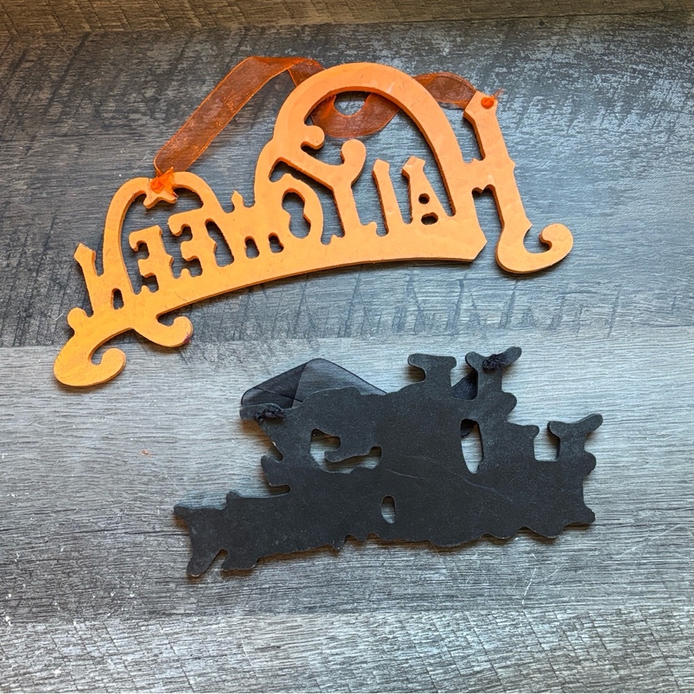 Must bundle Halloween home decor small - Picture 2 of 2